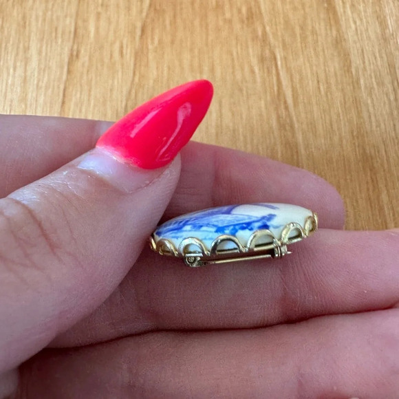 Vintage Dutch Delft Blue Ceramic Windmill Pin Sterling Silver Holland Brooch 1" - Picture 4 of 4